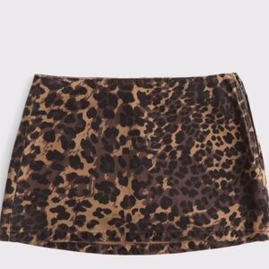Abercrombie & Fitch Mid Rise Denim Cheetah Skirt